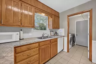 5003 Fairmount Dr, Arlington, TX 76017 - Photo 10