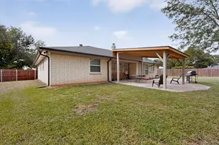 908 Hillside Ct, Bedford, TX 76022 - Photo 38