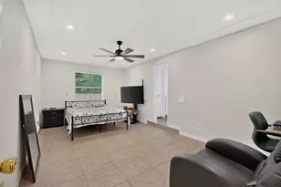 908 Hillside Ct, Bedford, TX 76022 - Photo 16