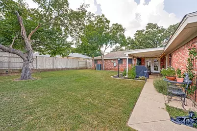5024 Fall River Drive, Fort Worth, TX 76103 - Photo 24