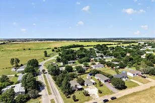 1103 Burnett Blvd, Alvarado, TX 76009 - Photo 30