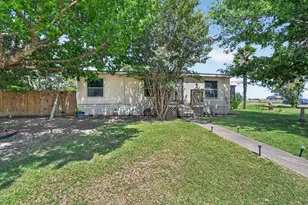 1103 Burnett Blvd, Alvarado, TX 76009 - Photo 2
