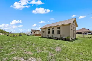 1216 W Rd, Waxahachie, TX 75165 - Photo 32