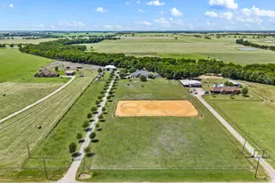 1216 W Rd, Waxahachie, TX 75165 - Photo 36