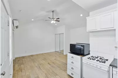 820 W 10th Street, Dallas, TX 75208 - Photo 4