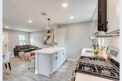 2124 Tisinger Avenue, Dallas, TX 75228 - Photo 8
