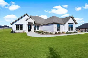 1061 Uplift Dr, Weatherford, TX 76087 - Photo 2
