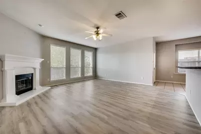 4029 Martinsburg Drive, Fort Worth, TX 76244 - Photo 4