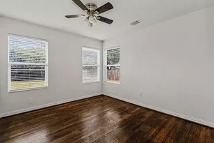 624 E Ellen Ave, Hurst, TX 76053 - Photo 12