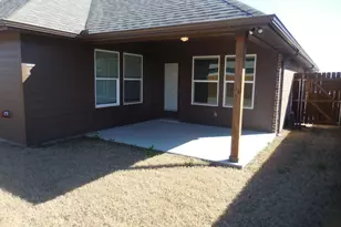 7702 Grant Ln, Greenville, TX 75402 - Photo 16