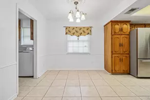 2030 Huntington Dr, Grand Prairie, TX 75051 - Photo 12