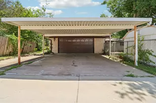 2030 Huntington Dr, Grand Prairie, TX 75051 - Photo 34