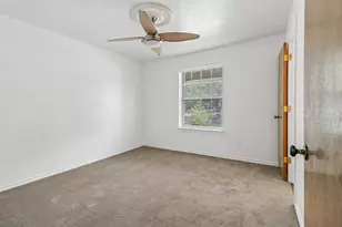 2030 Huntington Dr, Grand Prairie, TX 75051 - Photo 24