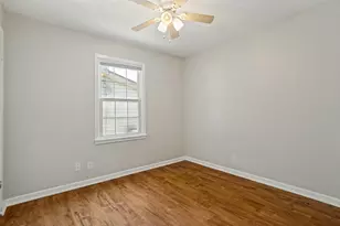 346 Lorna St, Burleson, TX 76028 - Photo 14