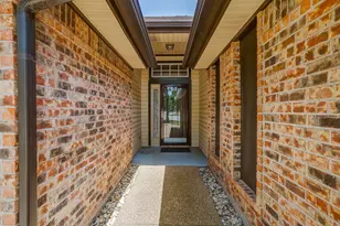 736 High Crest Dr, Azle, TX 76020 - Photo 8