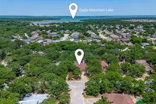 736 High Crest Dr, Azle, TX 76020 - Photo 2