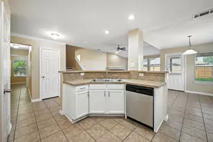 224 Bluefinch Dr, Little Elm, TX 75068 - Photo 8