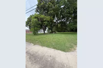 2523 E Ledbetter Drive, Dallas, TX 75216 - Photo 4