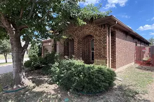 333 Branding Iron Trail, Fort Worth, TX 76131 - Photo 6