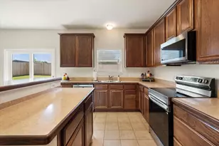 921 Winged Foot, Corsicana, TX 75110 - Photo 8
