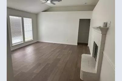 310 Katydid Court, Arlington, TX 76002 - Photo 2