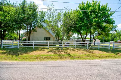 503 Sherman Street, Tioga, TX 76271 - Photo 22