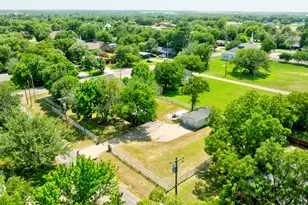 503 Sherman St, Tioga, TX 76271 - Photo 10