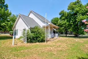 503 Sherman St, Tioga, TX 76271 - Photo 4