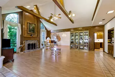 14784 Lochinvar Court, Addison, TX 75254 - Photo 2