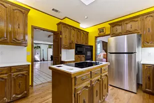 14784 Lochinvar Ct, Addison, TX 75254 - Photo 10