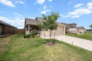 1438 Dovekie Dr, Forney, TX 75126 - Photo 4