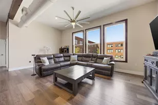 2502 Live Oak St, Dallas, TX 75204 - Photo 4