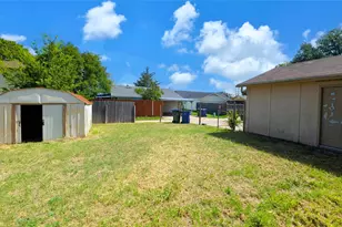2929 O Henry Dr, Garland, TX 75042 - Photo 24