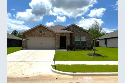 333 Wildrose Circle, Cleburne, TX 76033 - Photo 2