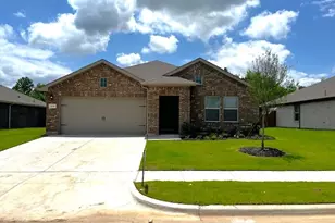 333 Wildrose Cir, Cleburne, TX 76033 - Photo 2