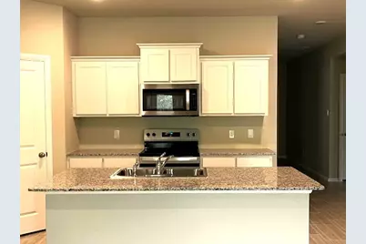 333 Wildrose Circle, Cleburne, TX 76033 - Photo 6