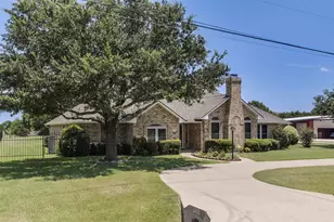 519 Hiwasee Rd, Waxahachie, TX 75165 - Photo 2