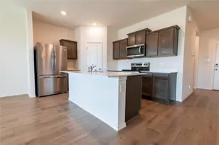 1900 Smokey Mountain Dr, Lancaster, TX 75146 - Photo 6