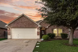 500 Crescent Creek Ln, Fort Worth, TX 76140 - Photo 1