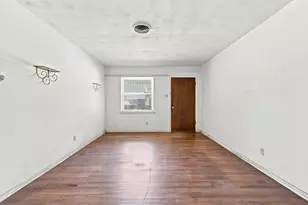 638 Odeneal St, Dallas, TX 75217 - Photo 14