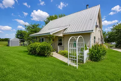 548 Hill County Road 4149, Grandview, TX 76050 - Photo 4