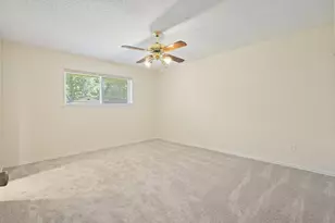 1610 Steenson Dr, Carrollton, TX 75007 - Photo 10