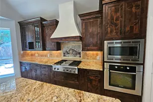 1301 Wildflower Ln, Flower Mound, TX 75028 - Photo 12