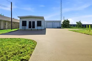 521 N Gun Barrel Ln, Gun Barrel City, TX 75156 - Photo 1