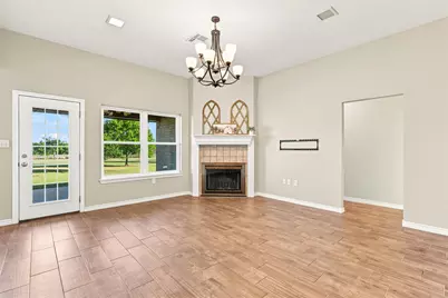 212 Ashley Drive, Bruceville Eddy, TX 76524 - Photo 8