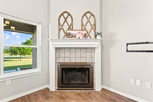 212 Ashley Dr, Bruceville Eddy, TX 76524 - Photo 6