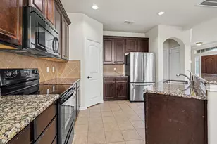 4115 Florence Dr, Irving, TX 75038 - Photo 8