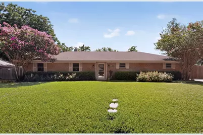 1702 Surrey Circle, Grand Prairie, TX 75050 - Photo 1