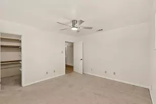 1702 Surrey Cir, Grand Prairie, TX 75050 - Photo 24