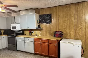 701 N E 3rd St, Knox City, TX 79529 - Photo 10